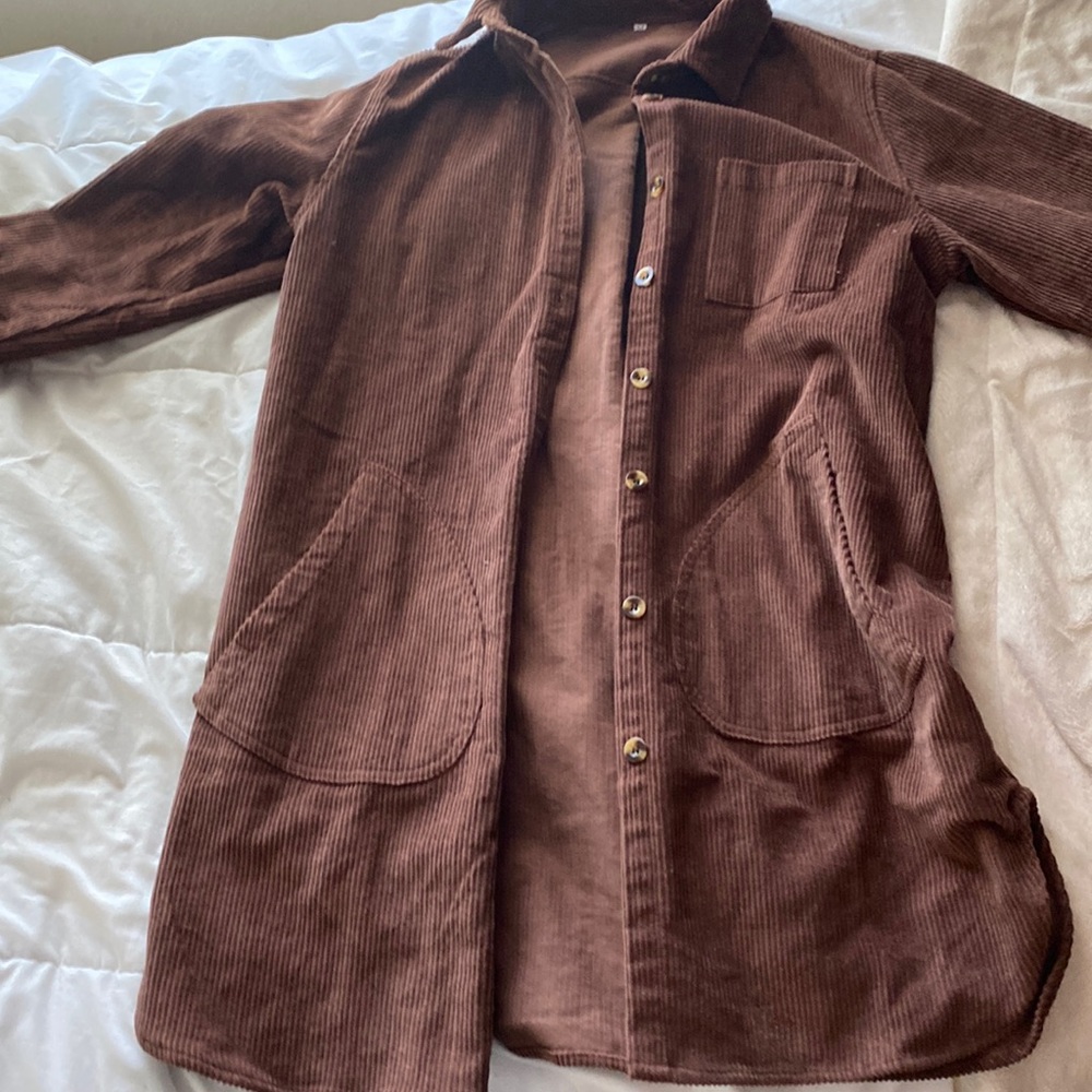 Jacket I got from Amazon not sure what the brand is. Good condition never used.